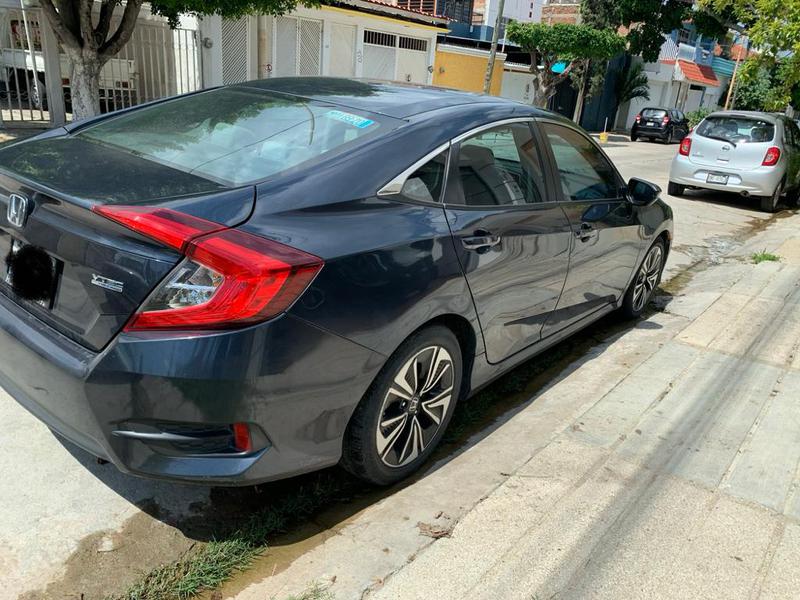 Honda Civic • 2016 • 69,600 km 4