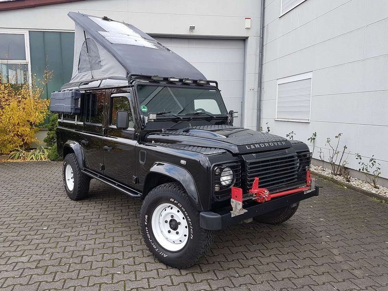 Land Rover Defender • 2007 • 209,200 km 12