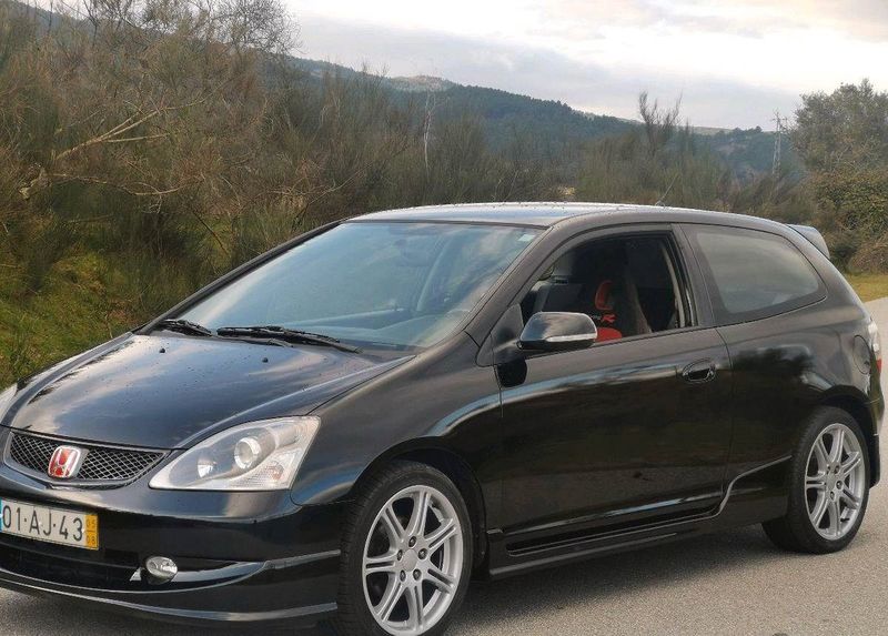 Honda Civic • 2005 • 146,000 km 1