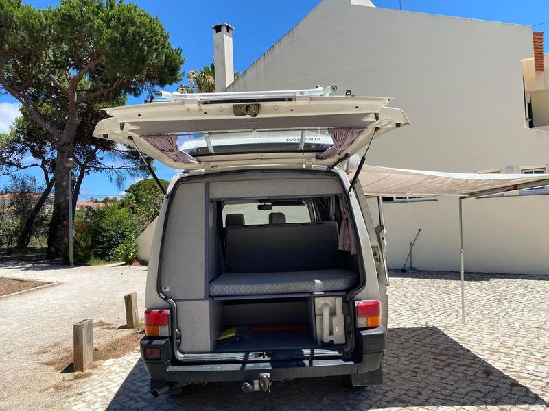 Volkswagen California • 1990 • 211,000 km 8