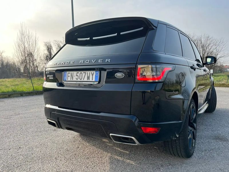 Land Rover Range Rover Sport • 2018 • 180,000 km 4
