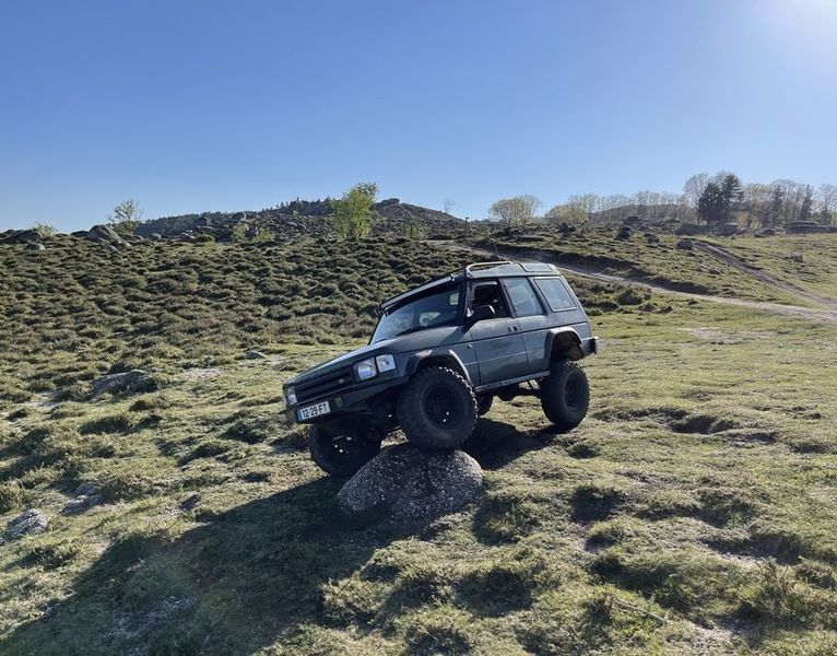 Land Rover 109 • 1995 • 330 km 2