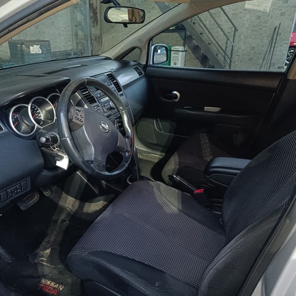 Nissan Tiida • 2011 • 12,000 km 7