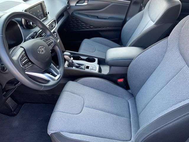 Hyundai Santa Fe • 2019 • 49,411 km 4