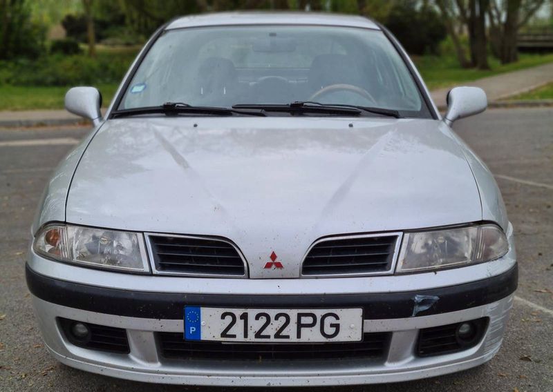 Mitsubishi Carisma • 2002 • 200,000 km 1