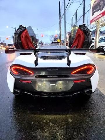 McLaren 570GT • 2017 • 33,696 km 16