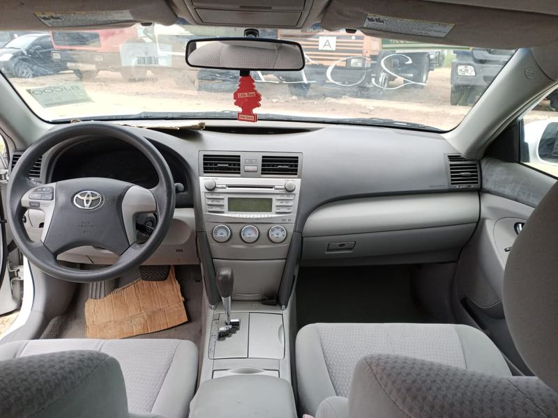 Toyota Camry • 2011 • 155,000 km 3