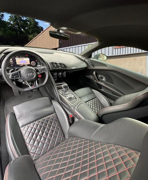 Audi R8 • 2017 • 44,000 km 2