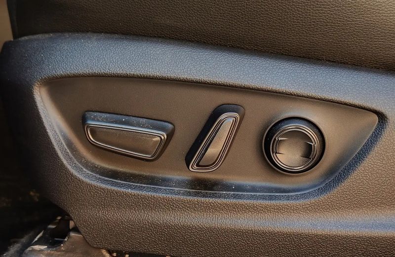 Toyota C-HR • 2024 • 16,609 km 10