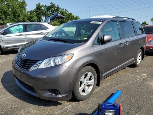 Toyota Sienna • 2012 • 10,000 mi 1