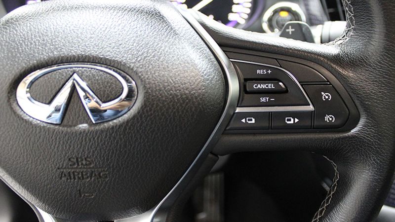 Infiniti Q60 • 2017 • 104,462 km 28