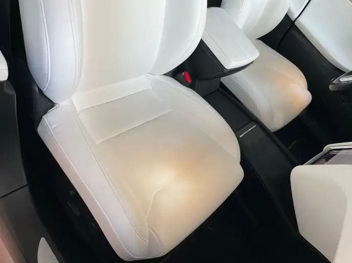 Tesla Model S • 2017 • 40,940 km 5