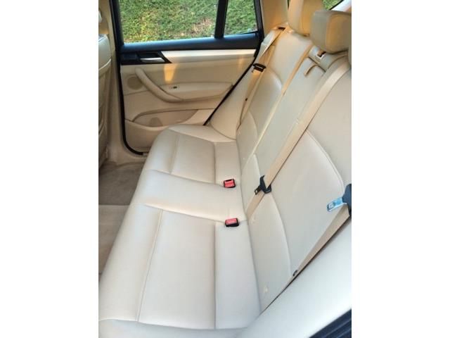 BMW X3 • 2012 • 191,000 km 4