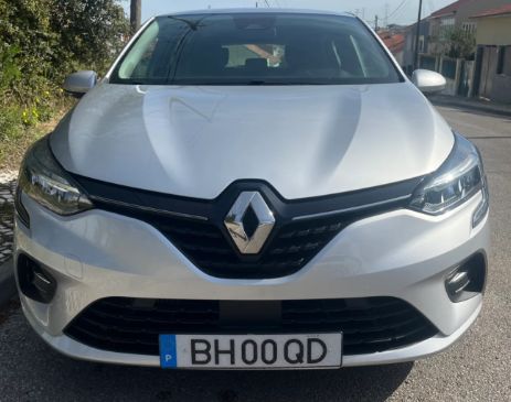 Renault Clio • 2020 • 76,368 km 4