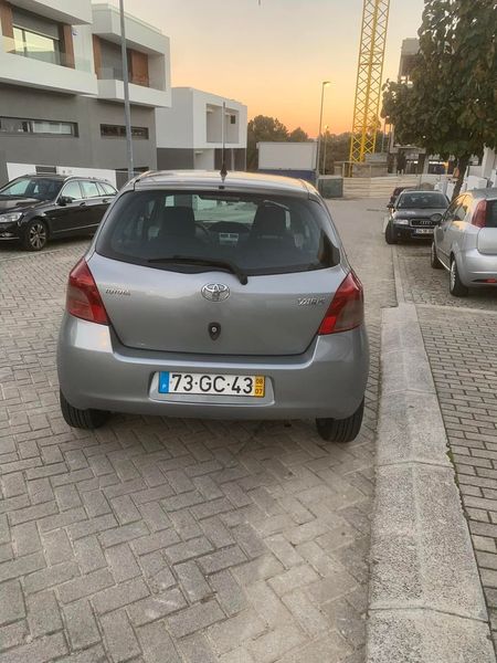Toyota Yaris • 2008 • 87,000 km 4