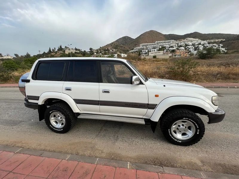 Toyota Land Cruiser • 1997 • 272,000 km 7