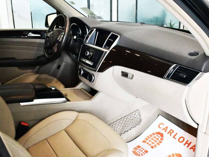 Mercedes-Benz ML350 • 2015 • 125,788 km 2