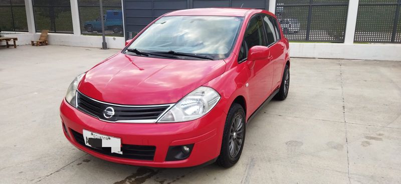 Nissan Tiida • 2011 • 200,000 km 4