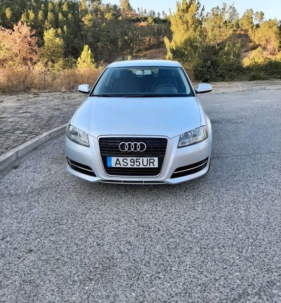 Audi A3 • 2012 • 199,999 km 1