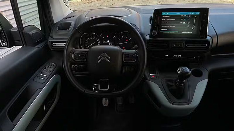 Citroën Berlingo • 2017 • 133,745 km 5