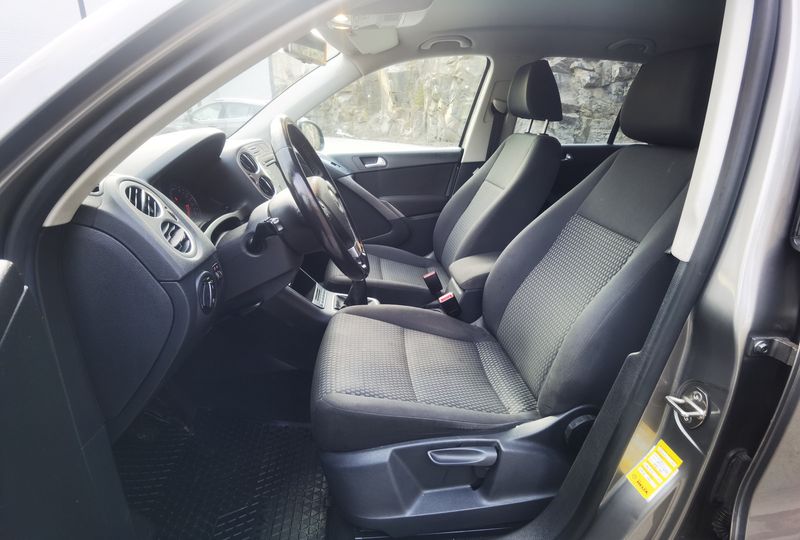 Volkswagen Tiguan • 2009 • 201,500 km 4