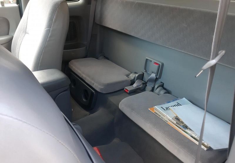 Toyota Tacoma • 2002 • 155,000 km 4