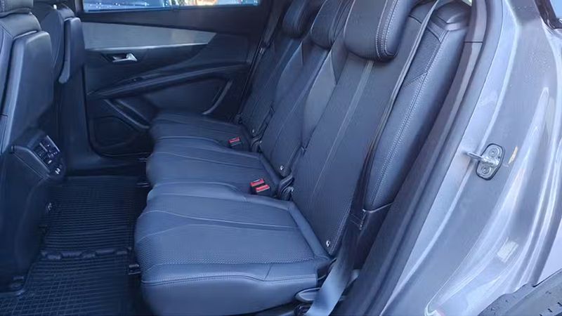 Peugeot 5008 • 2024 • 20,183 km 8