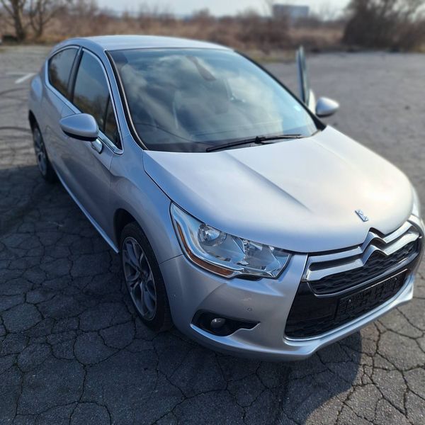 Citroën DS4 • 2012 • 151,000 km 10