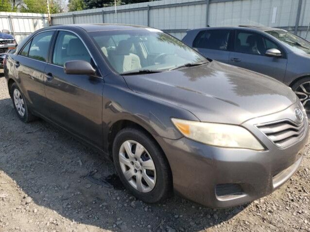 Toyota Camry • 2010 • 2 km 1