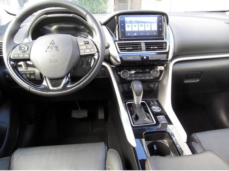 Mitsubishi Eclipse Cross • 2019 • 9,800 km 8