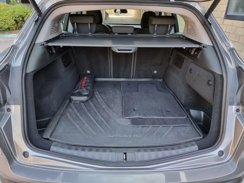 Alfa Romeo Stelvio • 2018 • 45,500 km 8