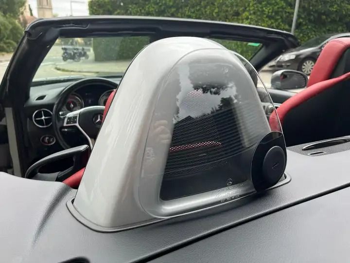 Mercedes-Benz SLK • 2014 • 144,947 km 6