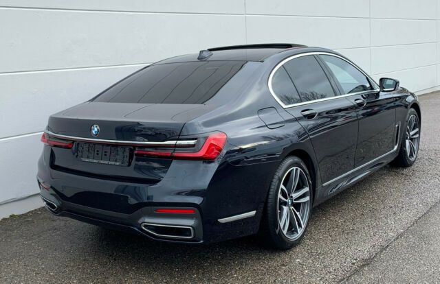 BMW 7 • 2020 • 40,000 km 17