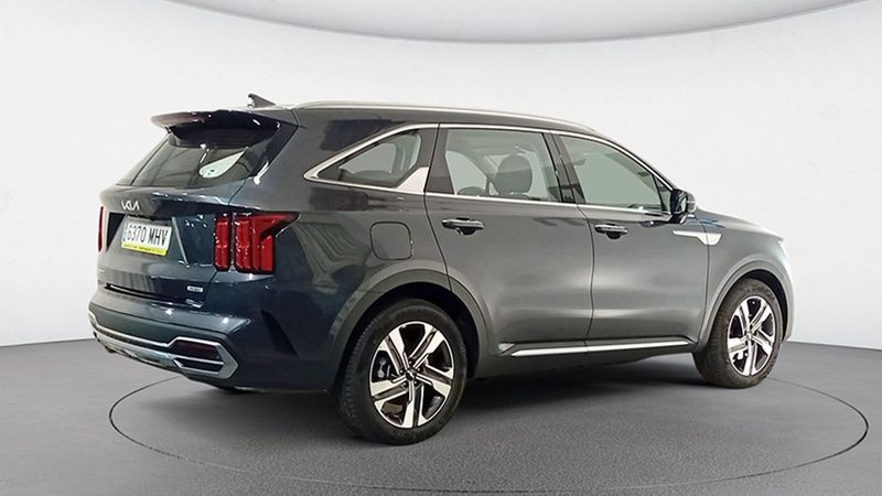 Kia Sorento • 2023 • 5,273 km 3