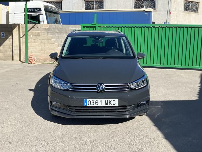 Volkswagen Touran • 2023 • 24,155 km 4
