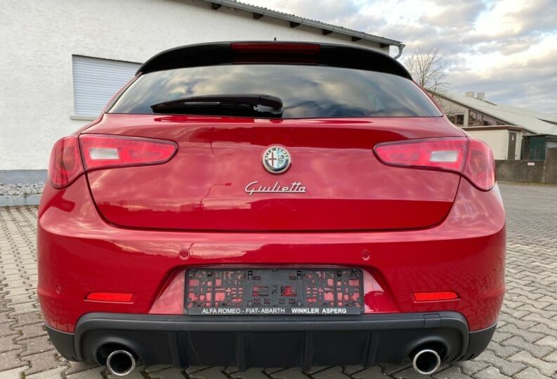 Alfa Romeo Giulietta • 2014 • 88,900 km 6
