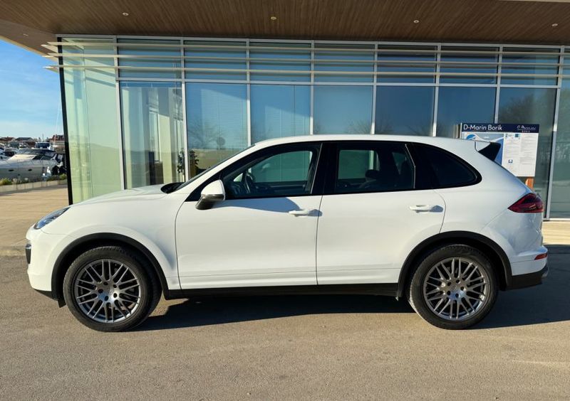 Porsche Cayenne • 2015 • 110,000 km 2