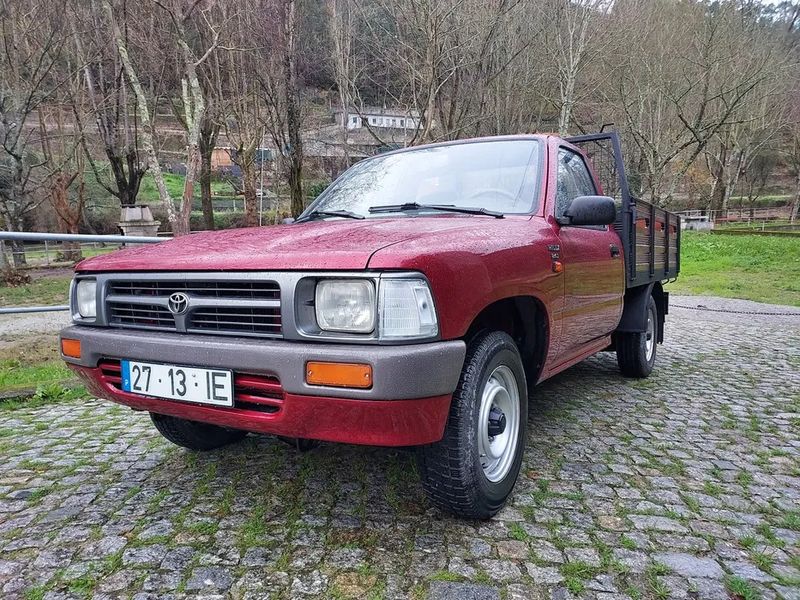 Toyota Hilux • 1997 • 90,000 km 1