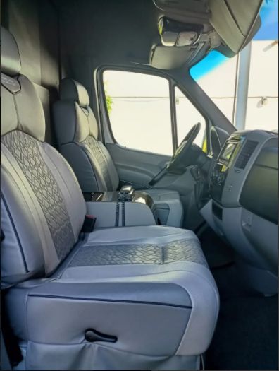 Mercedes-Benz Sprinter • 2017 • 80,000 km 4