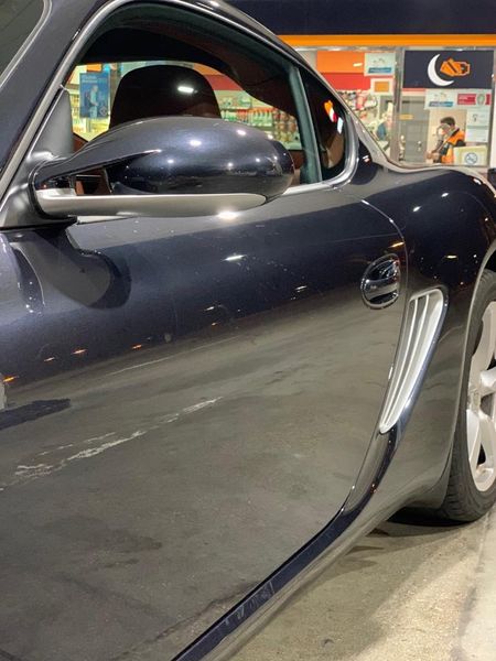 Porsche Cayman • 2006 • 15,000 km 15