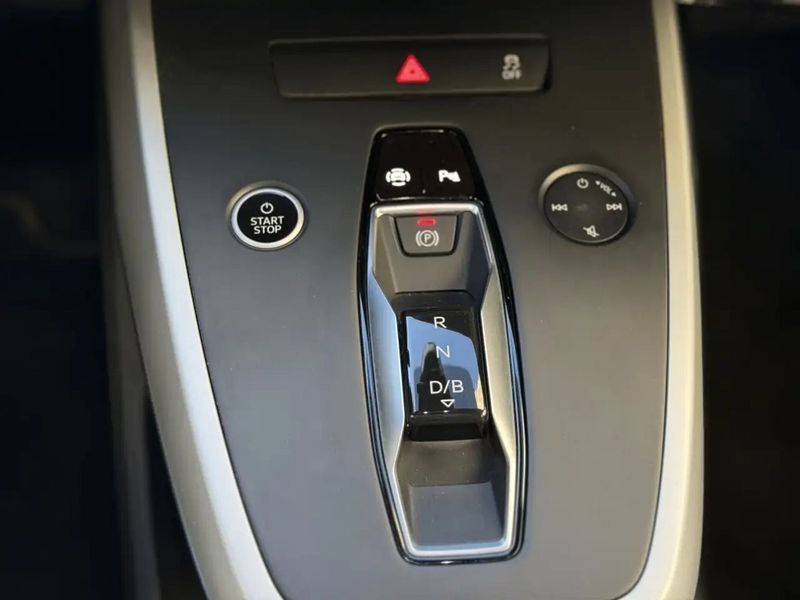 Audi Q3 • 2023 • 71,200 km 7