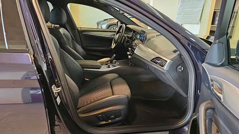 BMW 5 Series • 2017 • 110,173 km 27