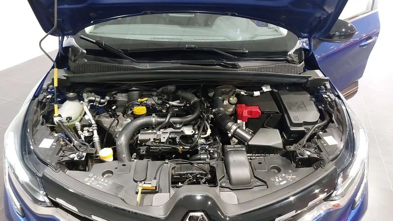 Renault Captur • 2023 • 8,238 km 11