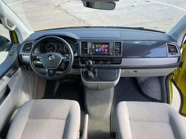 Volkswagen T5 • 2019 • 85,000 km 6
