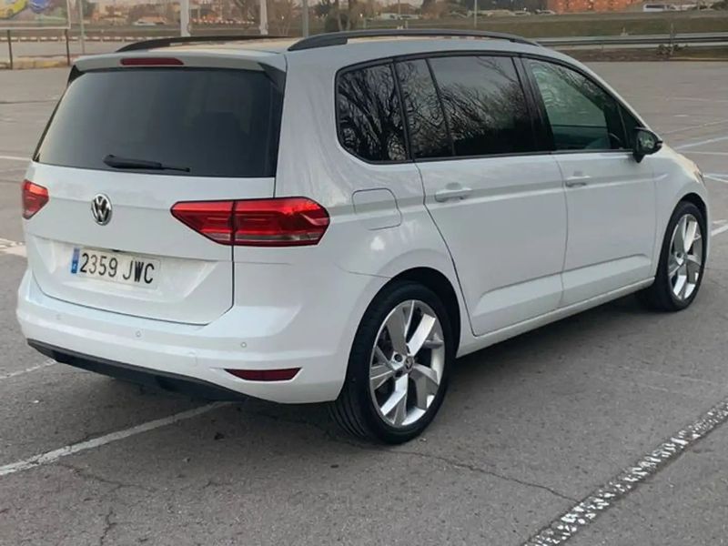 Volkswagen Touran • 2017 • 139,000 km 3