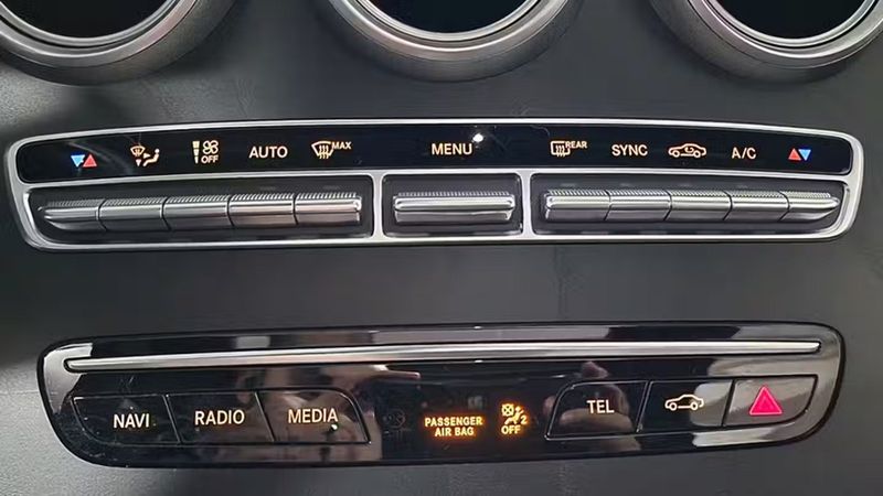 Mercedes-Benz C-Class • 2021 • 39,441 km 15