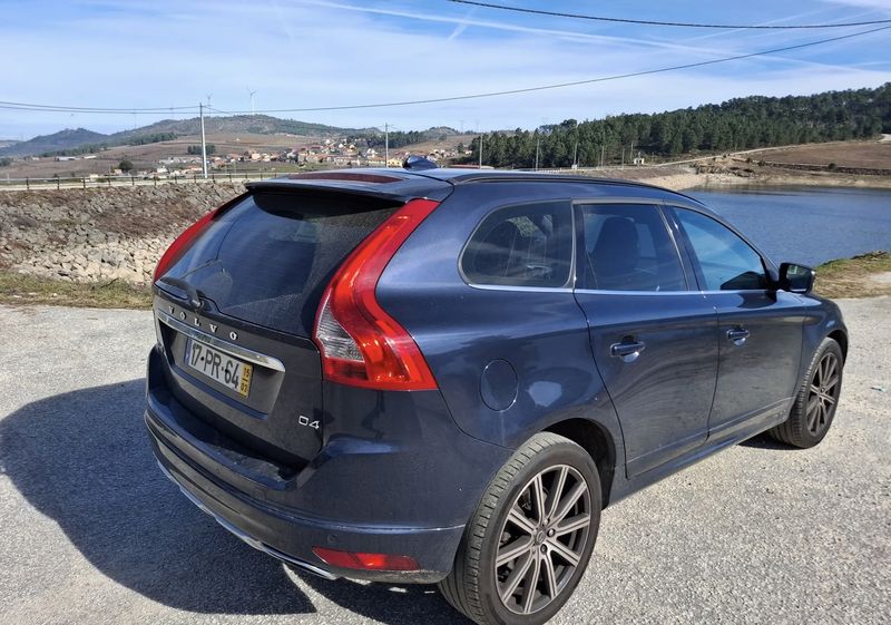 Volvo XC60 • 2015 • 121,000 km 2