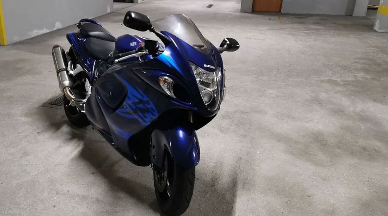 Suzuki hayabusa • 2011 • 27,000 km 1