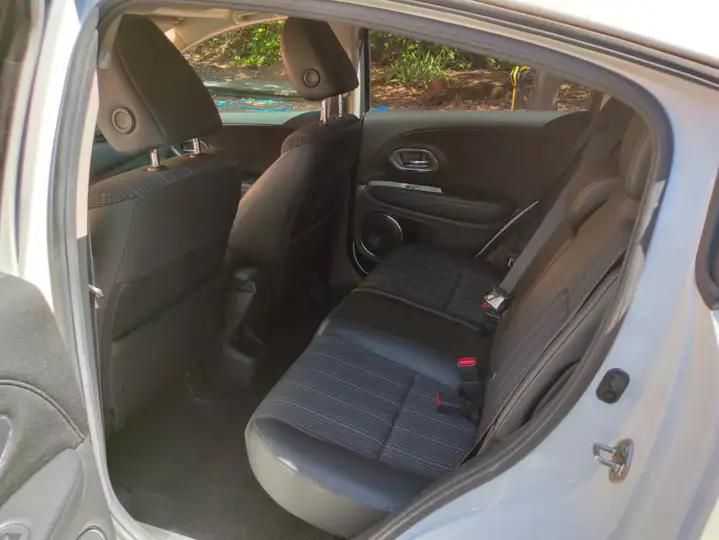 Honda HR-V • 2017 • 75,000 km 3