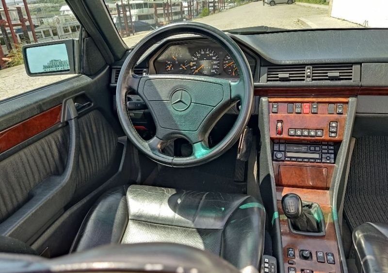 Mercedes-Benz 200 E • 1997 • 191,000 km 1